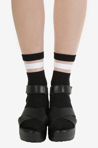 Floating Stripe Mesh Sock